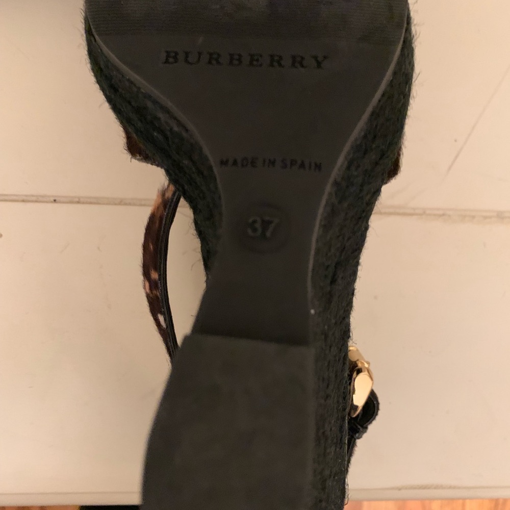 Burberry calf hair wedge espadrille sandals - Picture 8 of 8